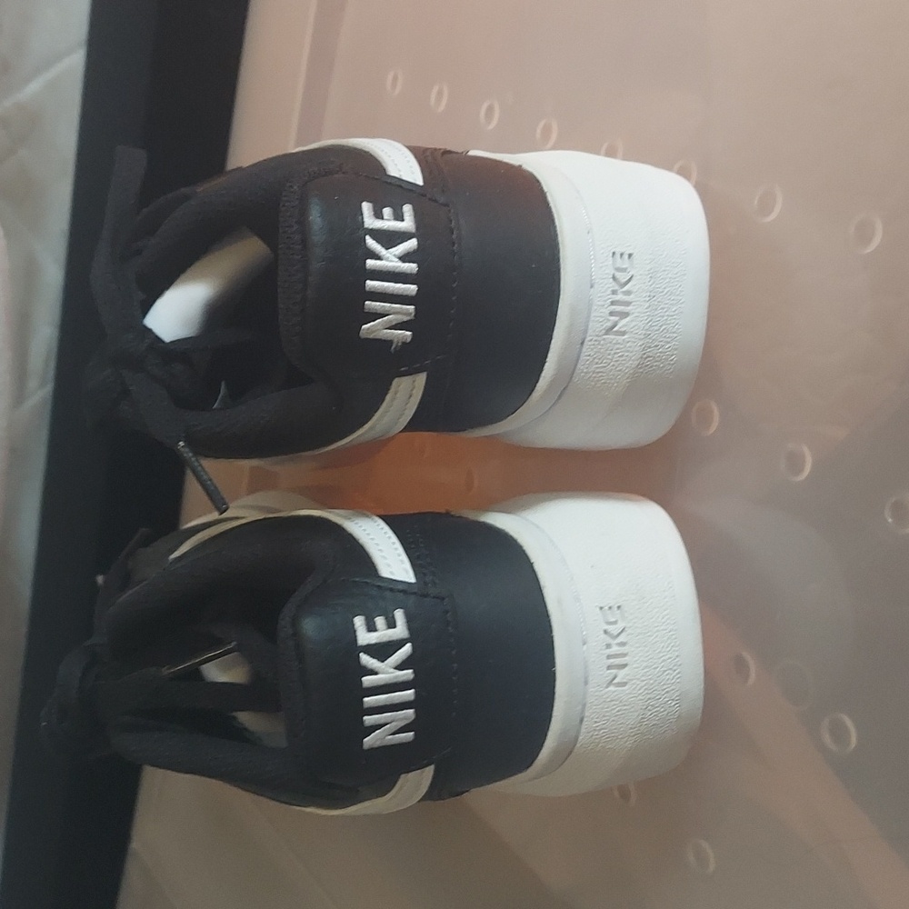 Women's Nike sneakers - Picture 3 of 4